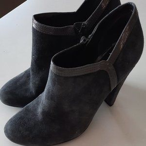 Short boots Nine West. New